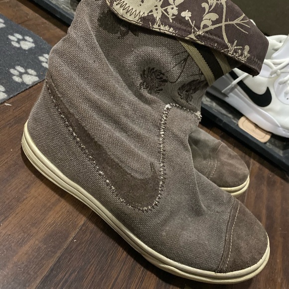 Men’s and women’s shoes - Picture 10 of 16